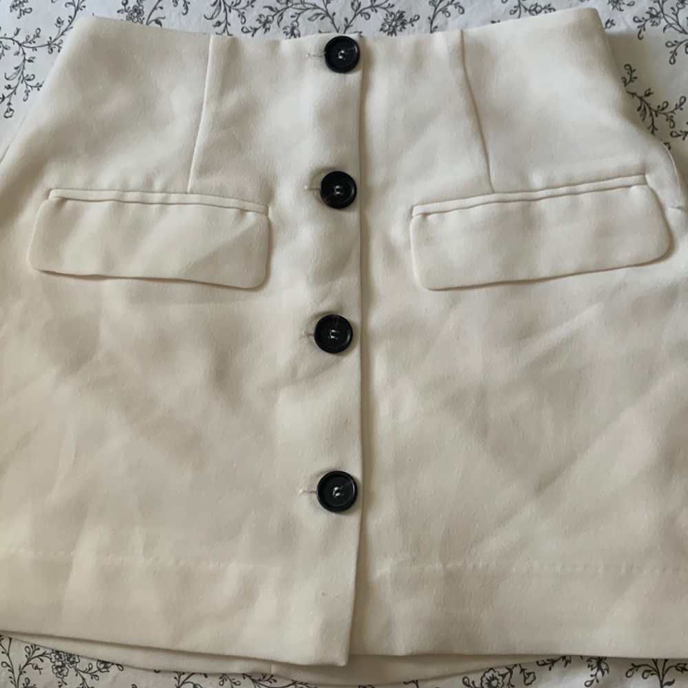 Forever 21 mini bottom down skirt